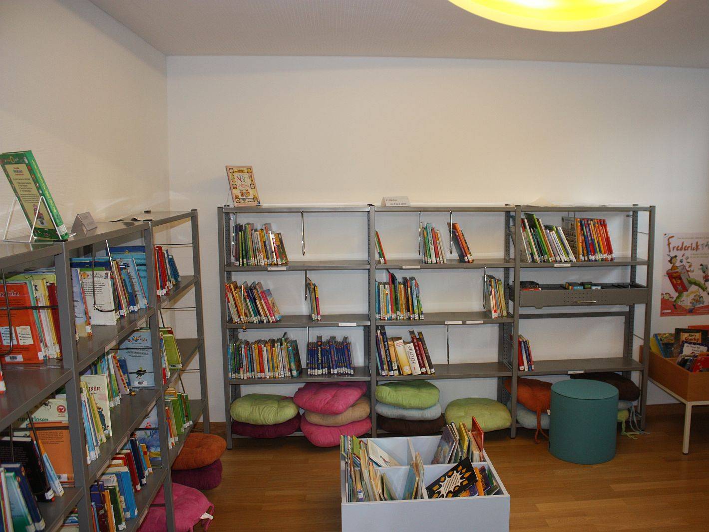  Bücherei UG Kinderecke 
