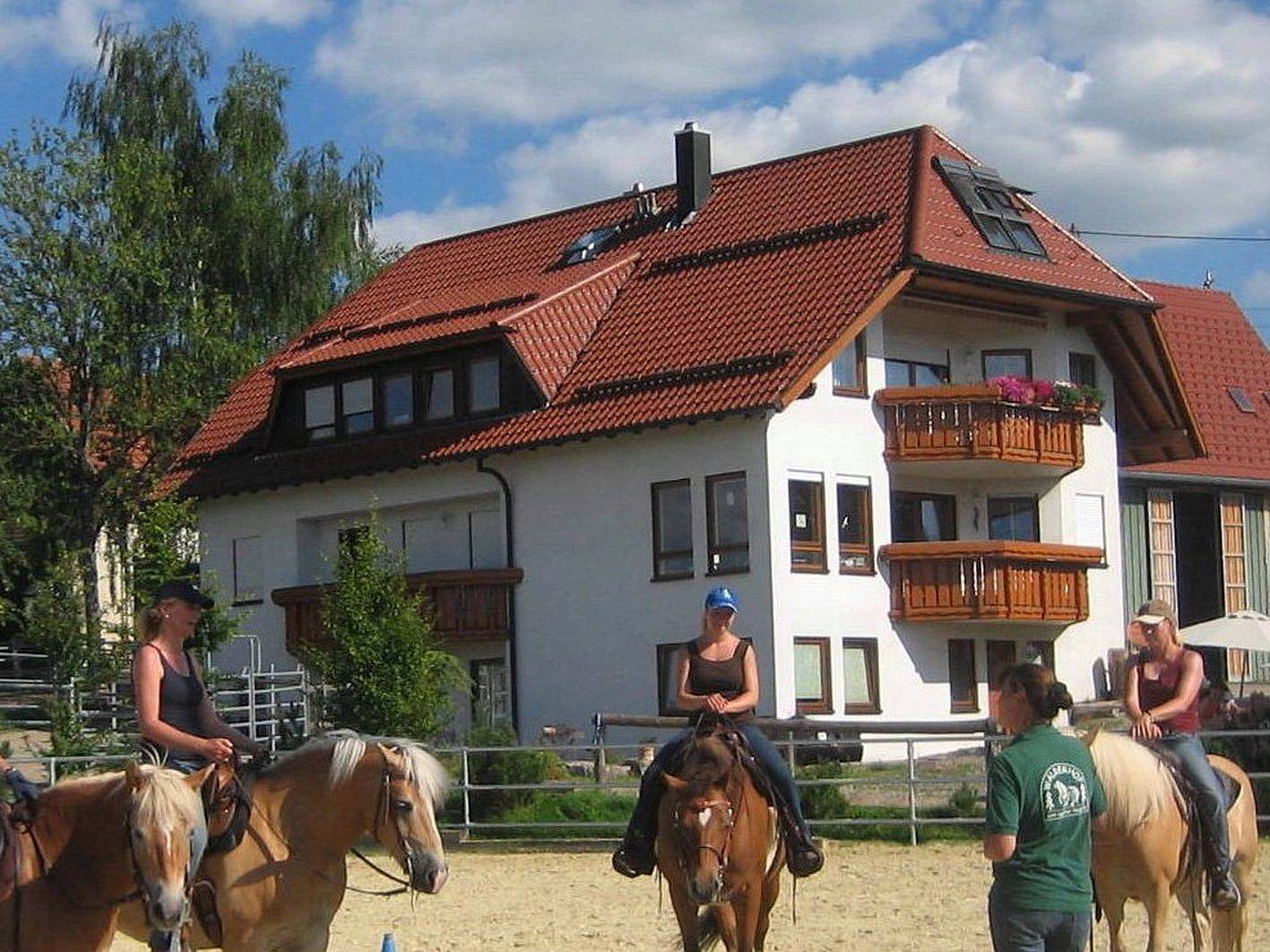  Haus und Reitplatz Wälderhof 